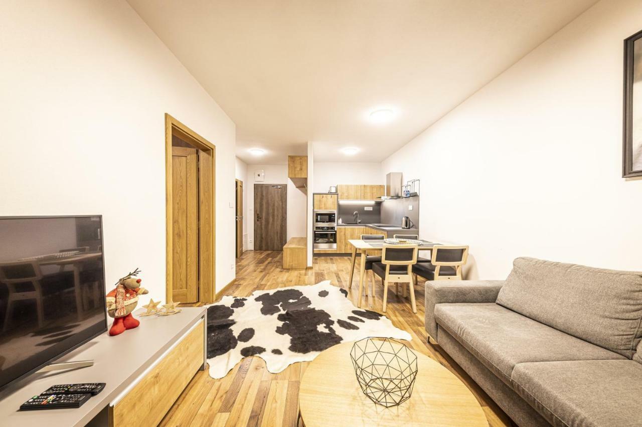 Apartmanovy Dom Poludnica - Chopok Juh Tale Exteriör bild